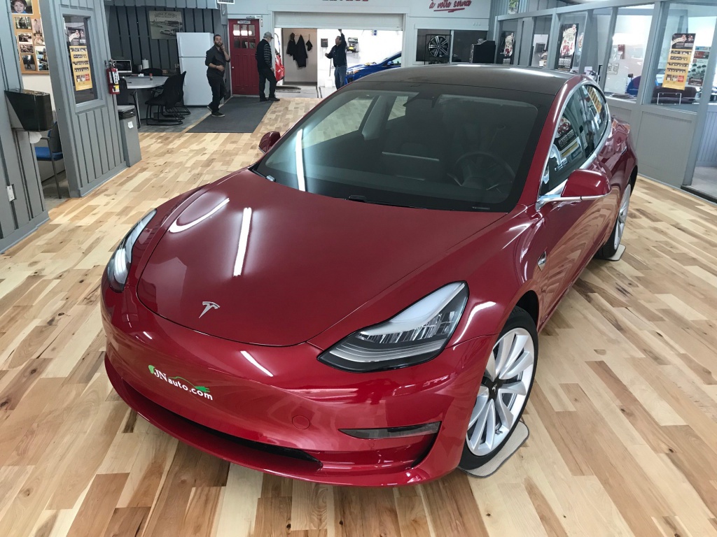  Tesla 3