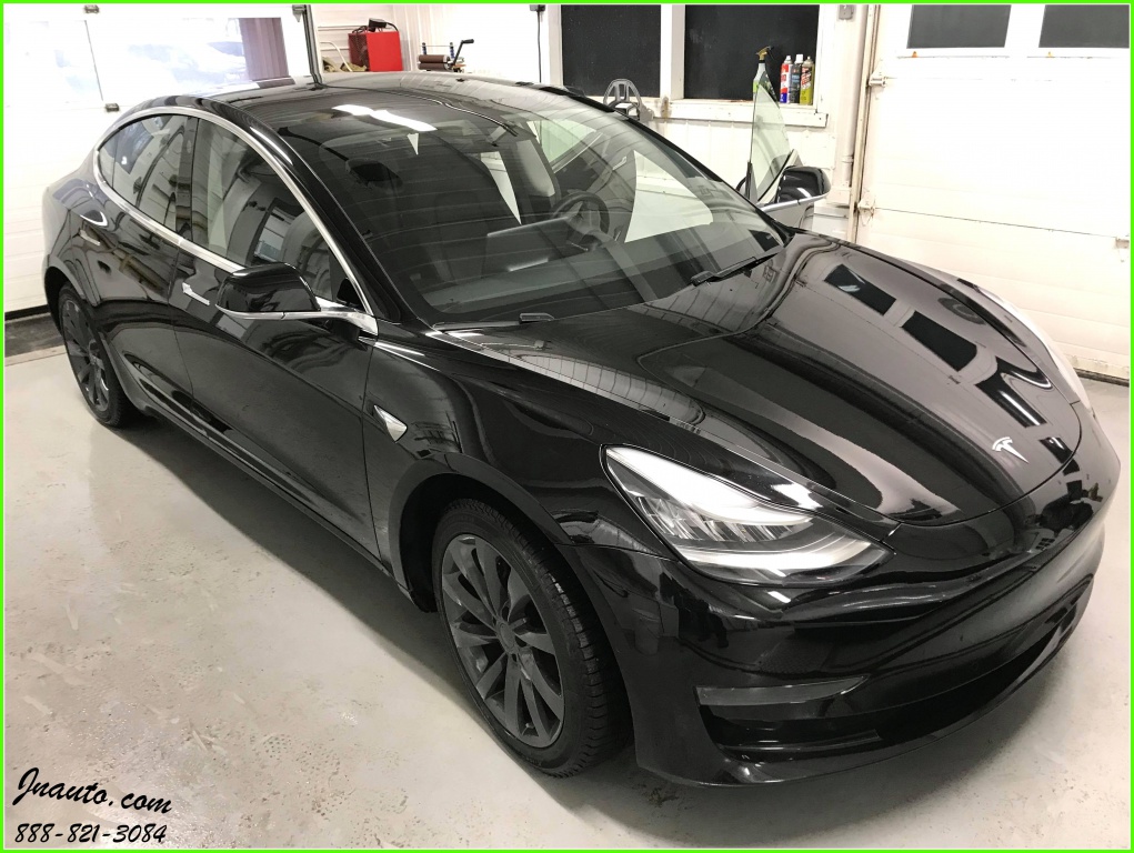  Tesla 3