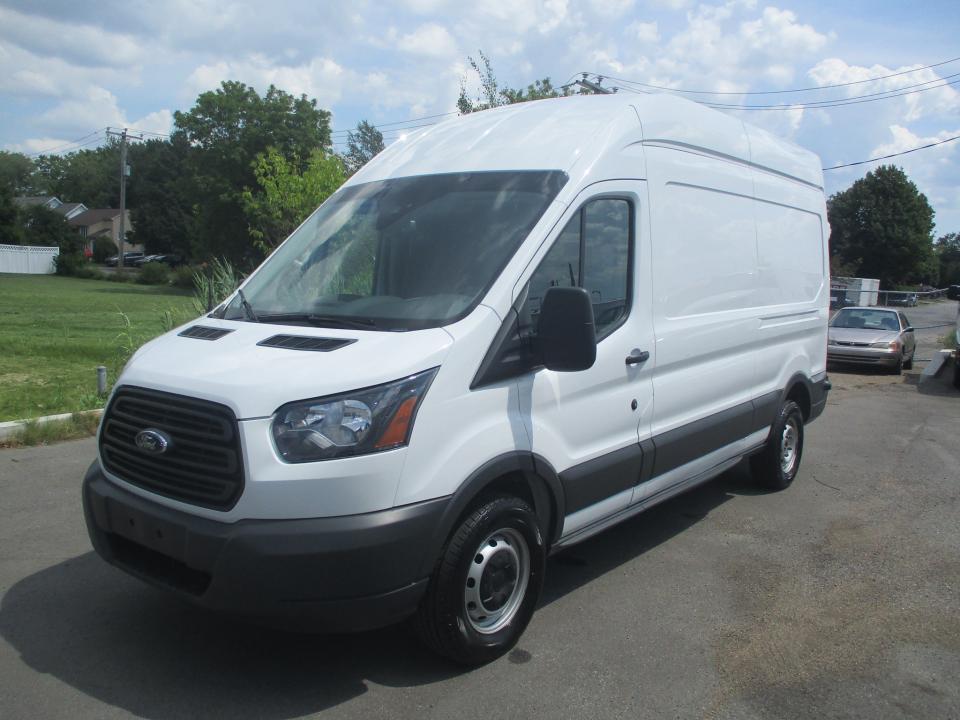  Ford Transit  FORD T-250 FOURGON 12' HIGH