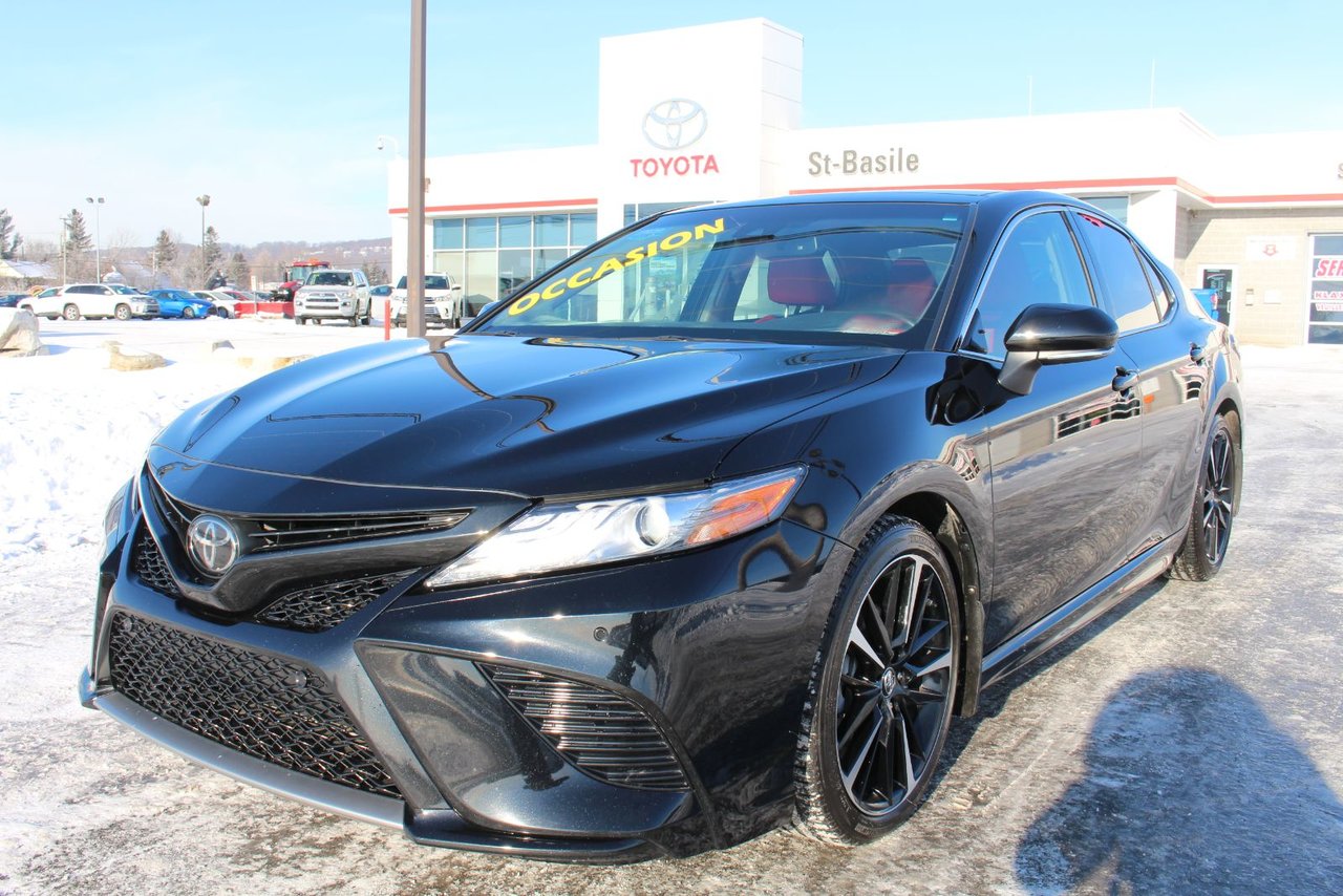  Toyota Camry XSE MAGS CUIR ROUGE
