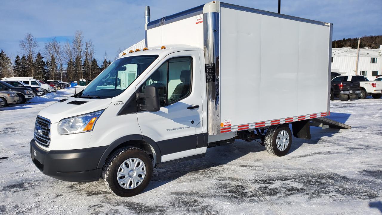  Ford Transit CUBE 12 PIEDS AVEC RAMPE, ROUES SIMPLE,