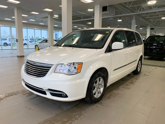  Chrysler Town & Country in Fort McMurray, Alberta,