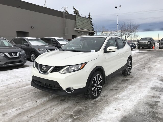  Nissan Rogue Sport in Calgary, Alberta, $